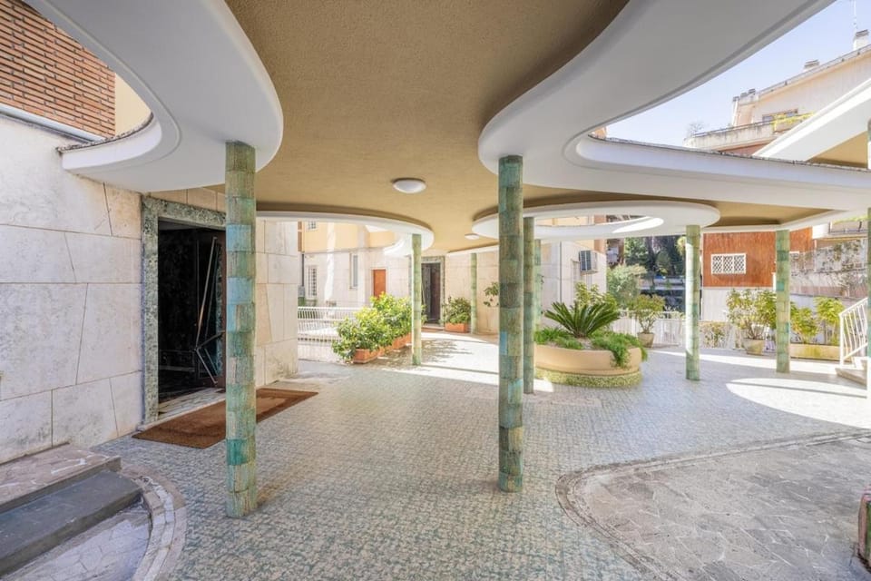 NOSTROMONDO-Elegant Suite with patio in Monti Parioli Apartment in Rome