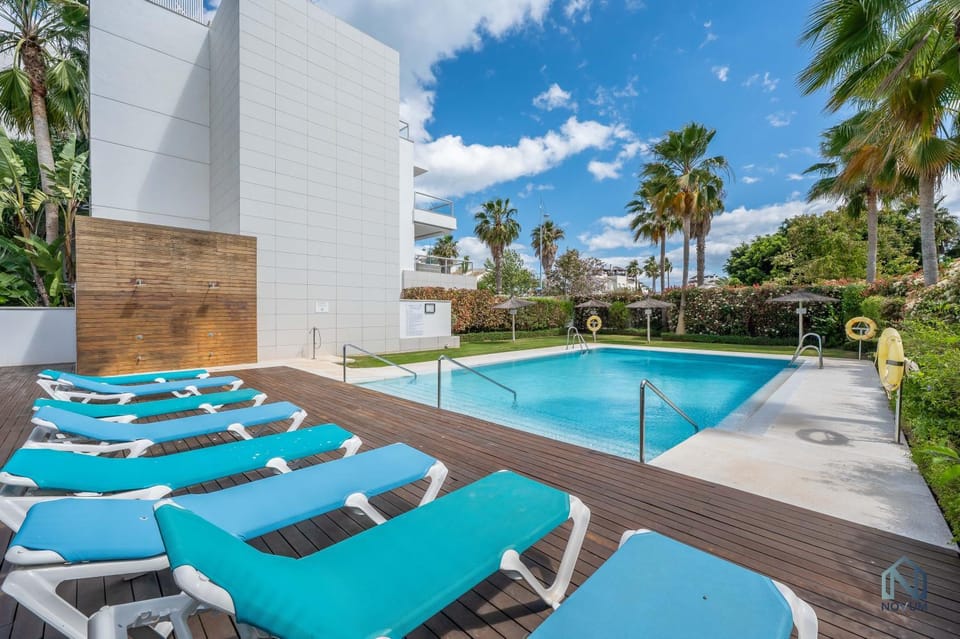 Garden, Swimming pool, sunbed