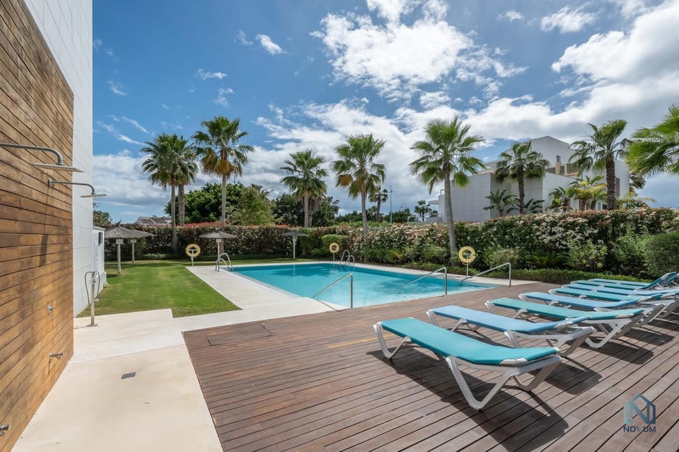 Natural landscape, Garden view, sunbed