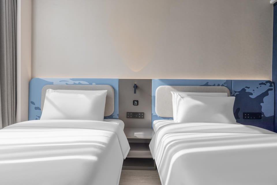 Atour Light Hotel Nanjing Xinjiekou Hanzhongmen Subway Station Hotel in Nanjing
