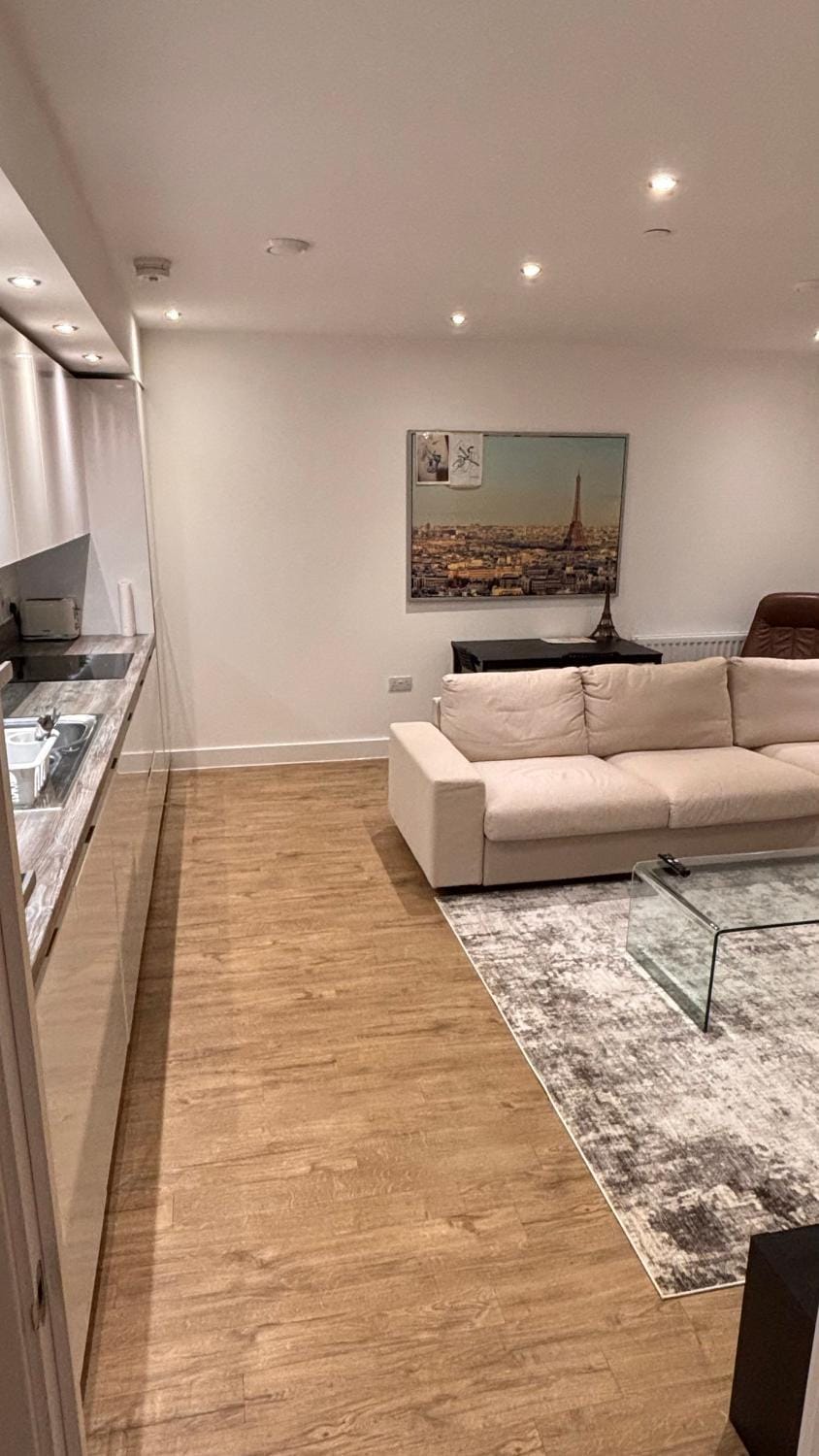 Kitchen or kitchenette, Living room, Seating area