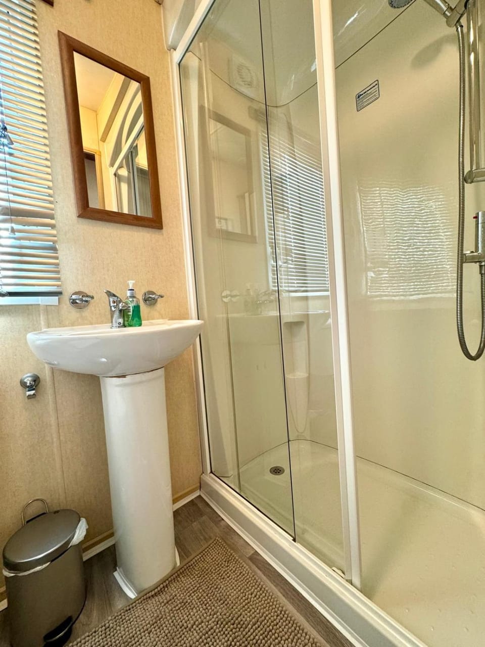 Tattershall Lakes 2 bedroom,6 berth Holiday home with hot tube Campground/ 
RV Resort in Tattershall