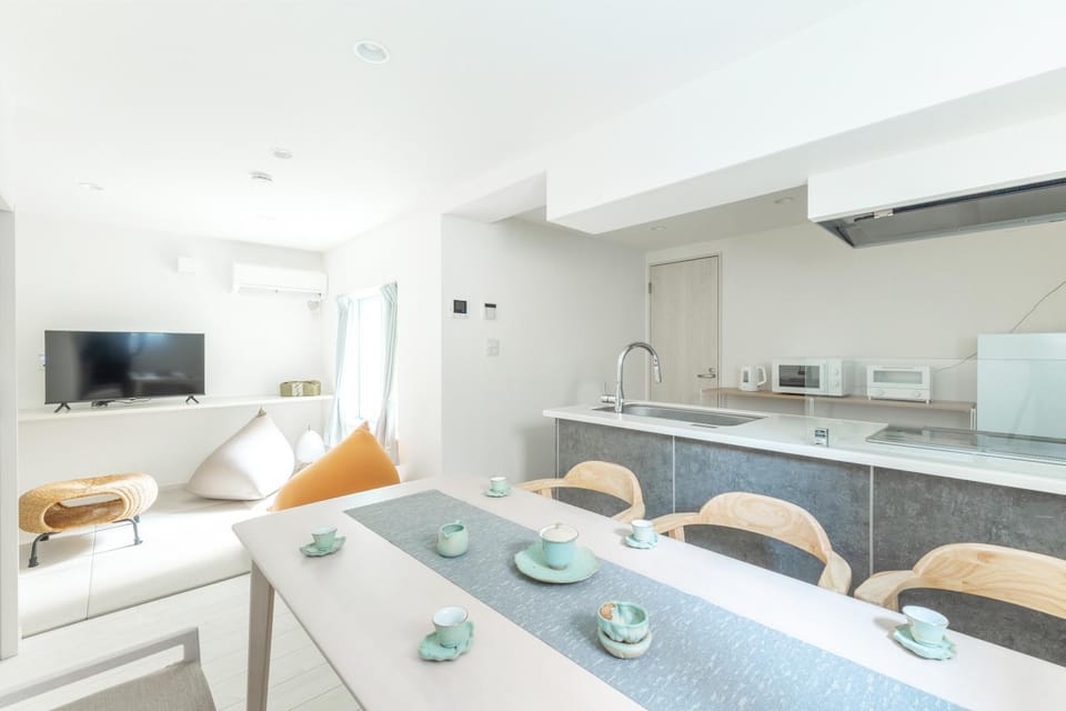 TV and multimedia, Living room, Dining area