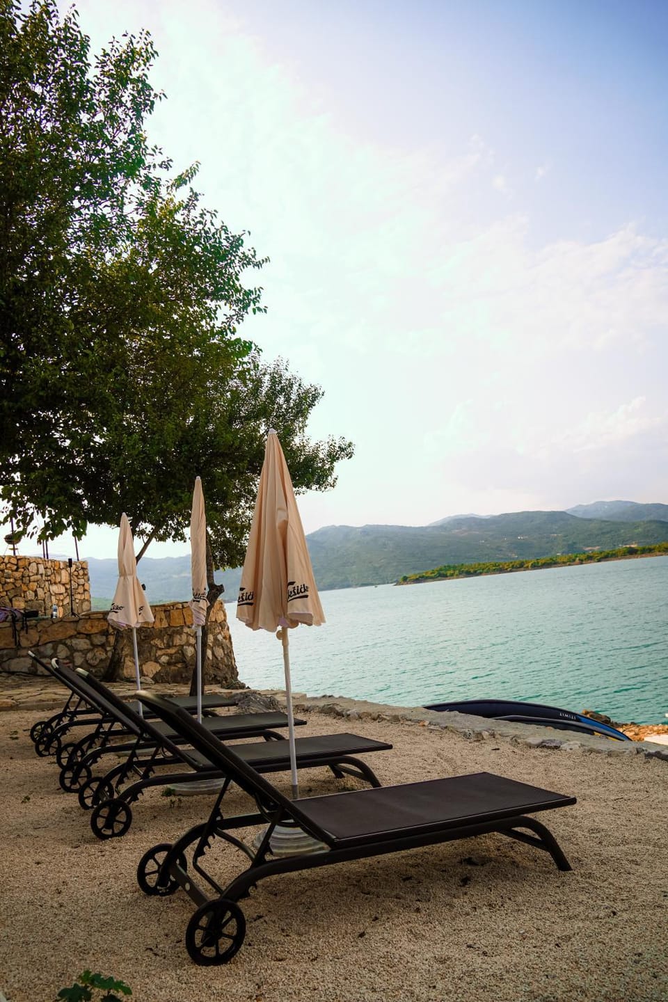 Lake view, sunbed