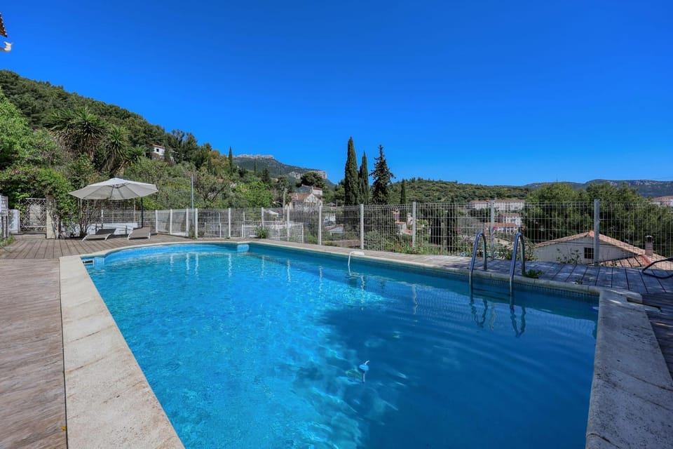 Mountain view, Swimming pool