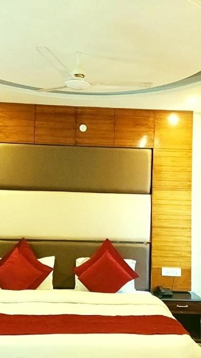 Mpple Mount View Hotel in Manali