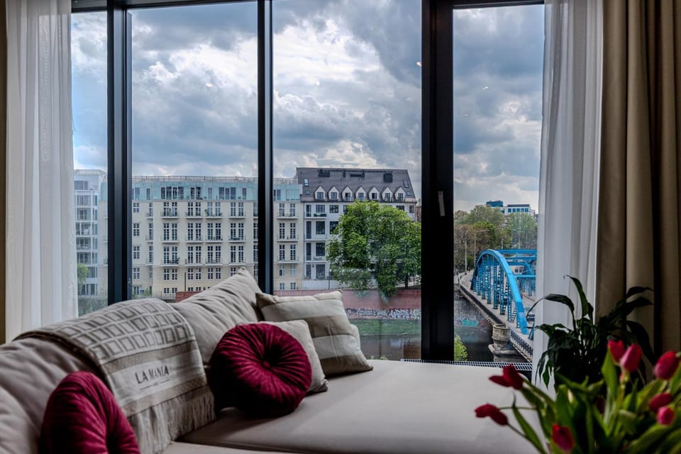 Day, View (from property/room), Living room, Seating area