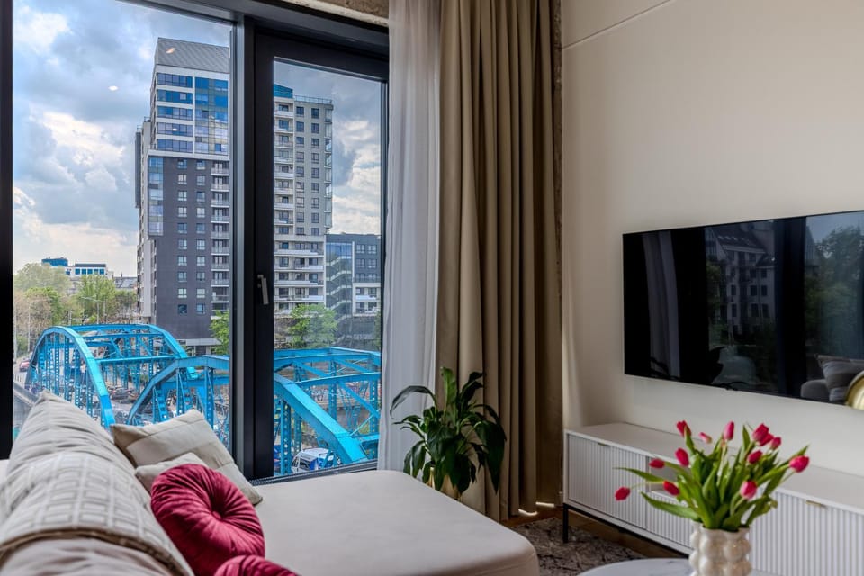 Communal lounge/ TV room, TV and multimedia, View (from property/room), Living room, Seating area, Evening entertainment