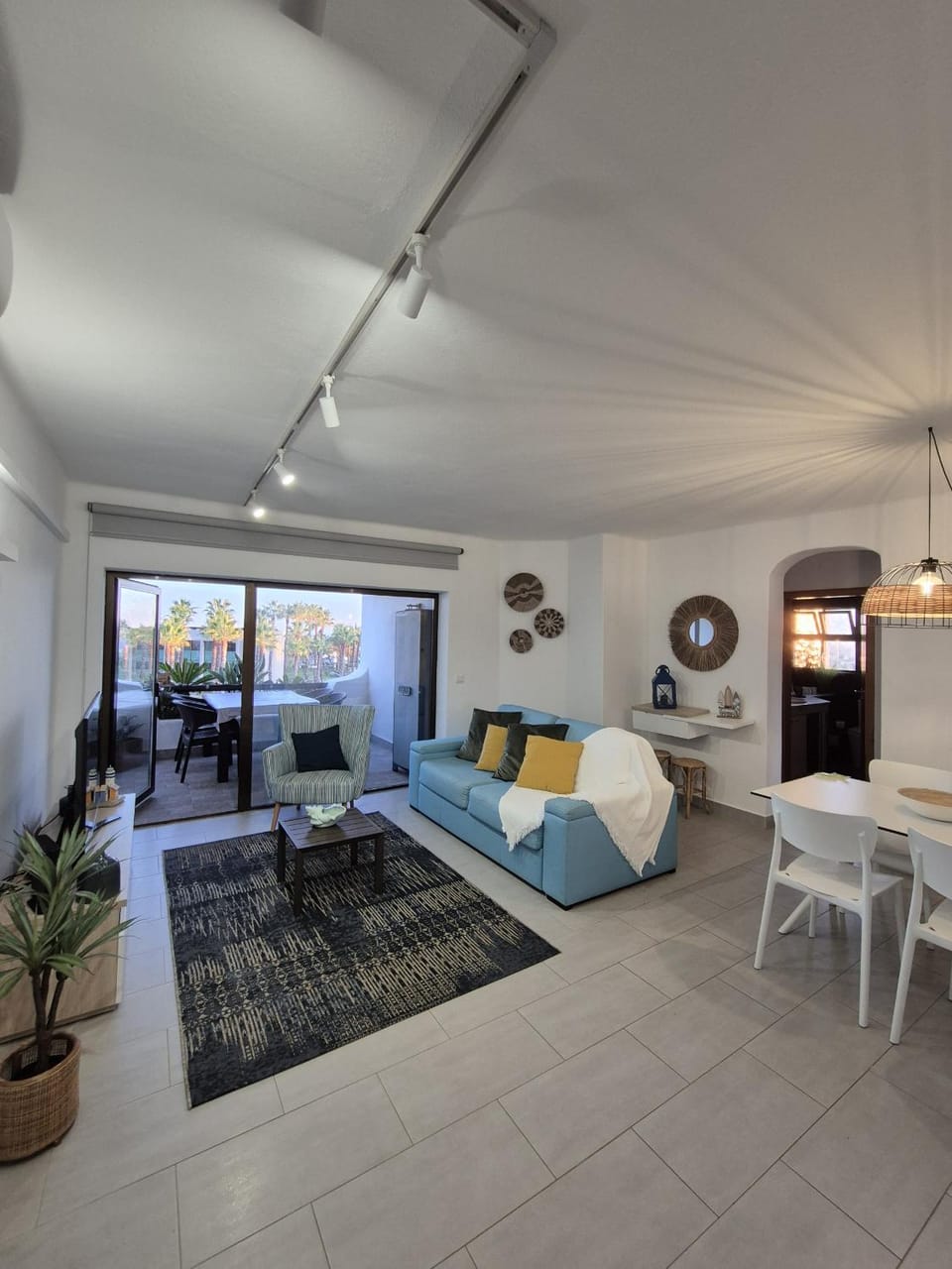 Communal lounge/ TV room, Living room