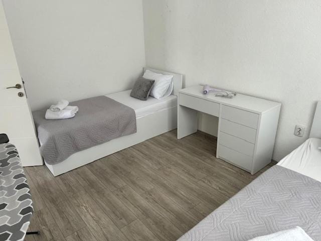 Big house with swimming pool Apartment in Skopje