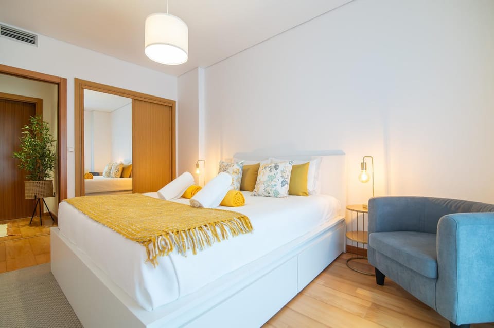 Bed, Bedroom