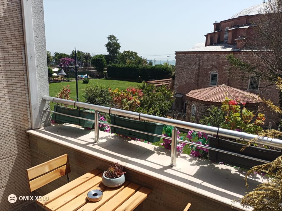 Day, Balcony/Terrace, Garden view
