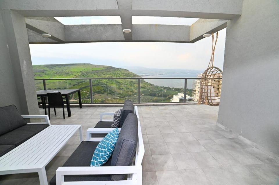 Royal Serenity- 2 Luxury Penthouses together Apartment in Tiberias