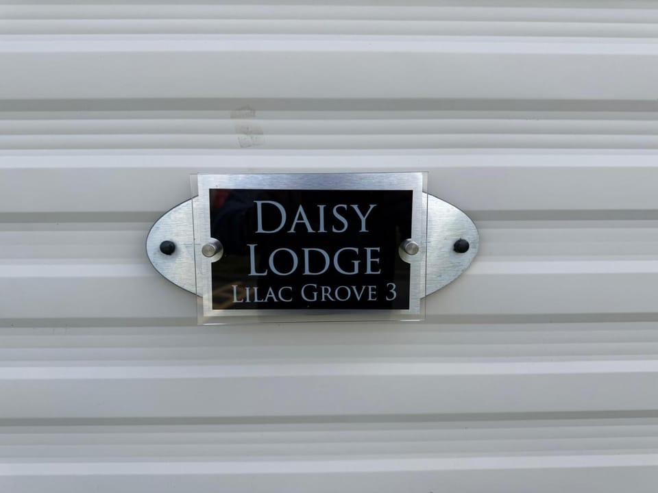 Daisy Lodge Lilac Grove 3 House in Withernsea