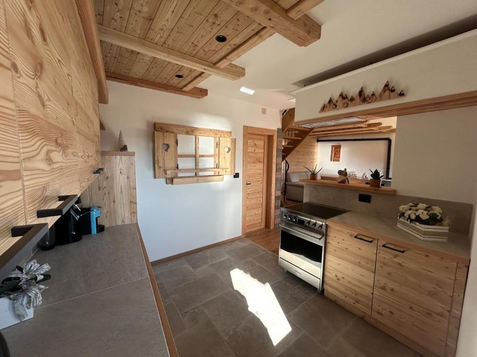 Kitchen or kitchenette