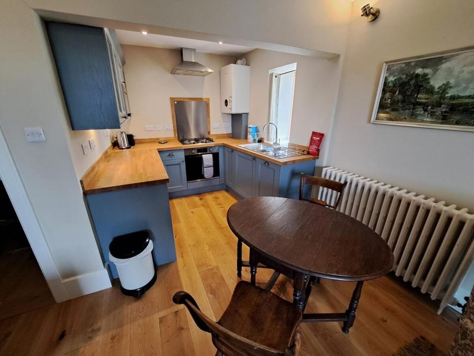 Cosy Riverside Apartment, Inverness Apartment in Inverness