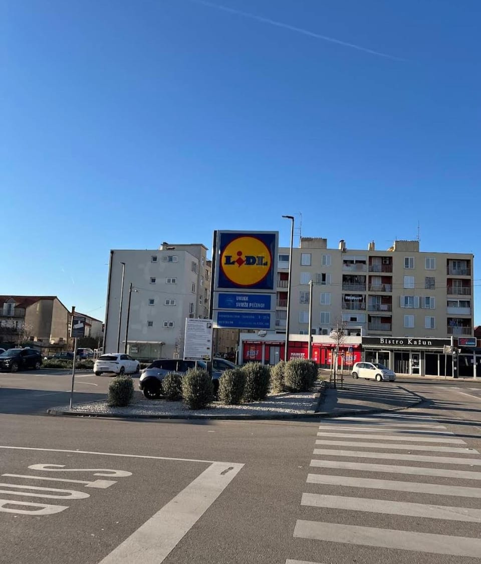 Neighbourhood