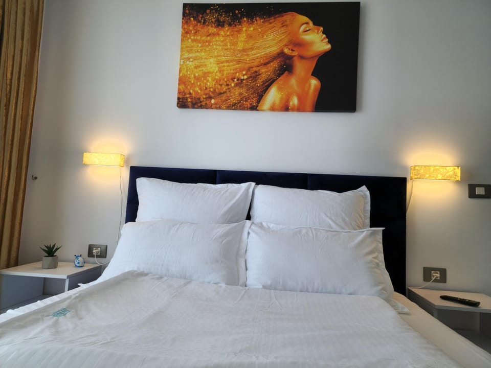Bed, Decorative detail, Bedroom
