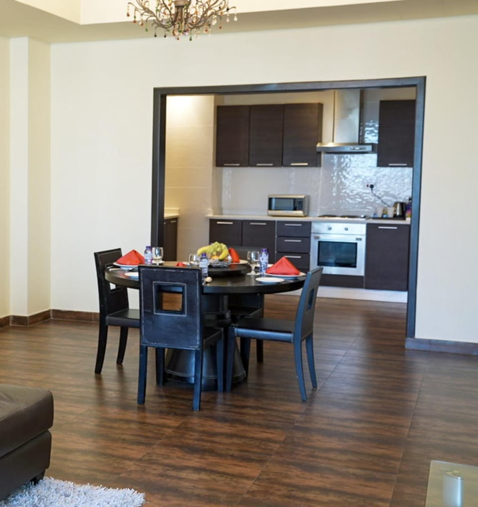 Living room, Dining area