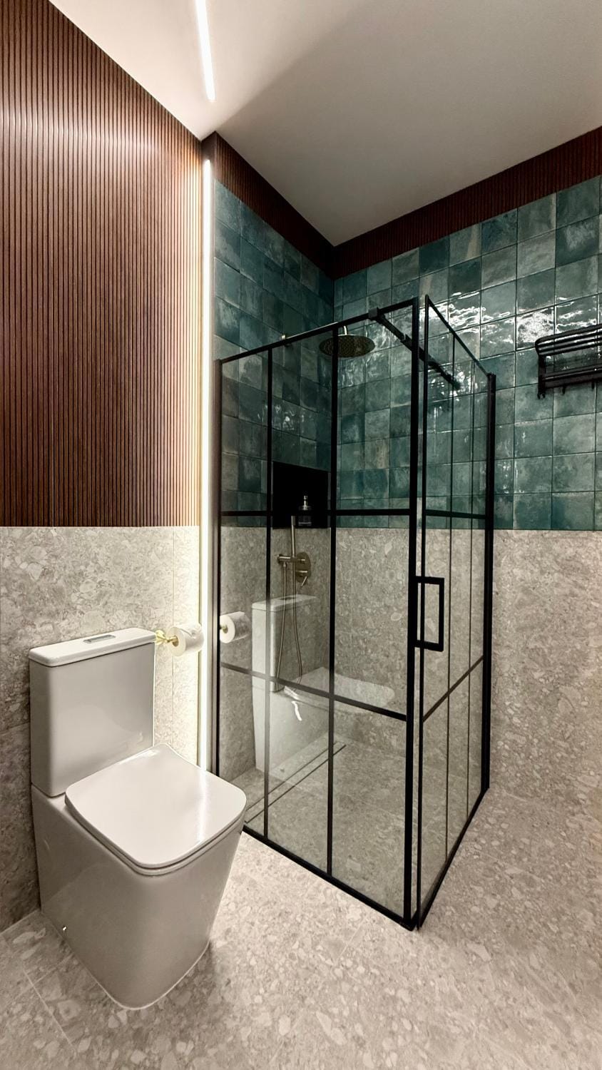 Shower, Toilet, Bathroom