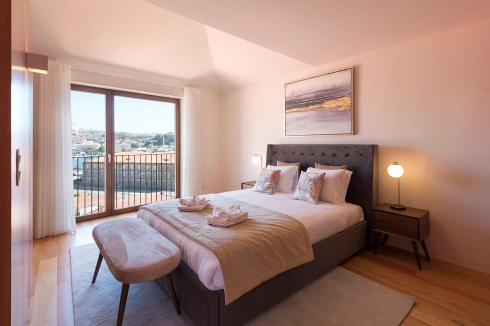 Porto Riverviews | Monte dos Judeus Apartment in Porto