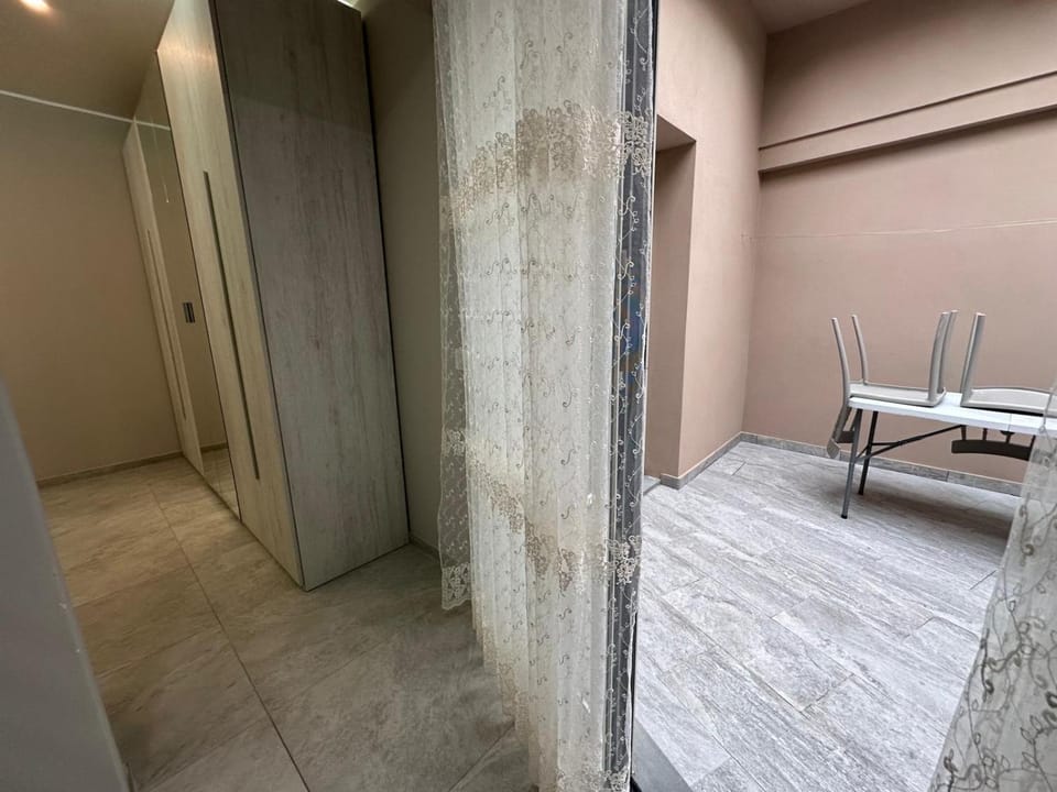 Seating area, Dining area, wardrobe