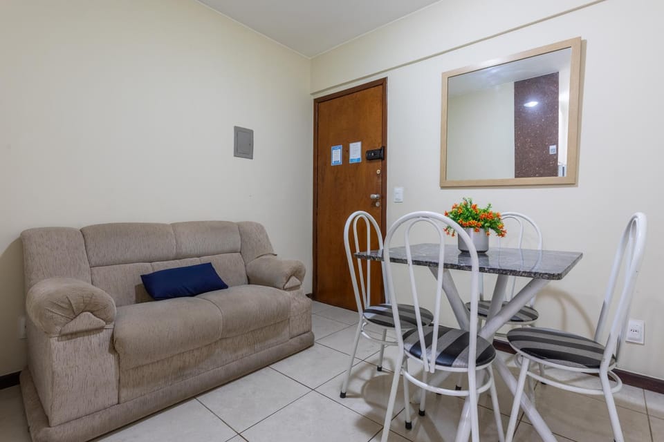 Caribe Center 203 - Studio completo no Sudoeste, com garagem privativa, Wi-Fi rápido, cozinha equipada 7 min da Esplanada - By Hospede Fácil Apartment in State of Goiás