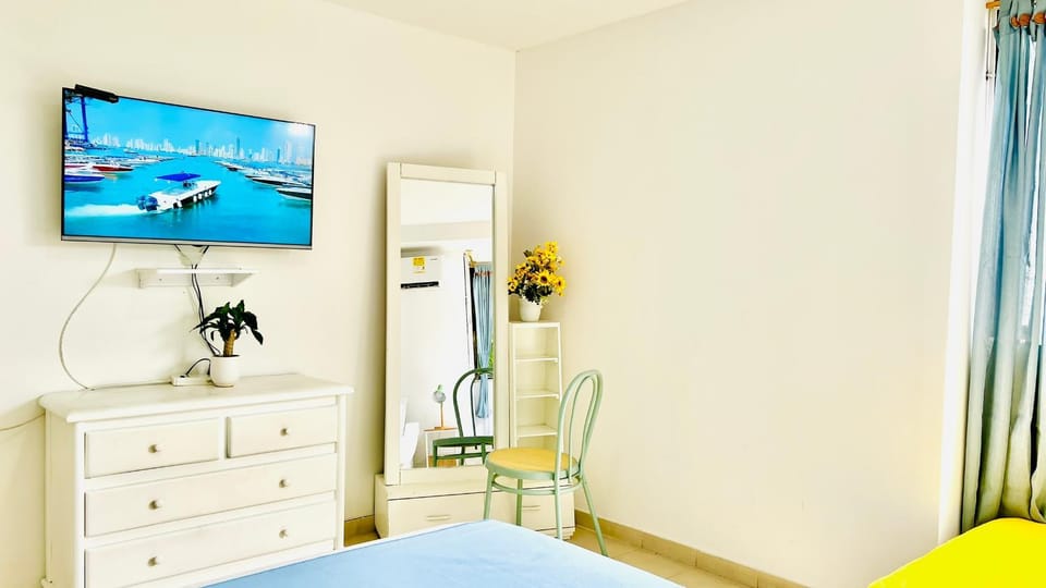 Communal lounge/ TV room, Bed, TV and multimedia, Photo of the whole room, Bedroom, internet