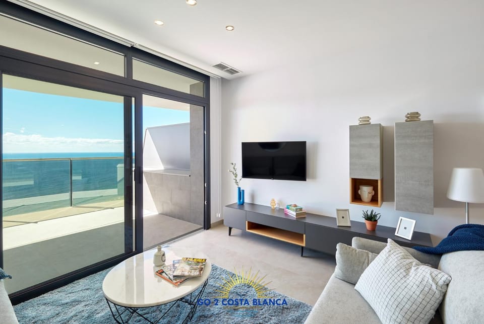Communal lounge/ TV room, Living room