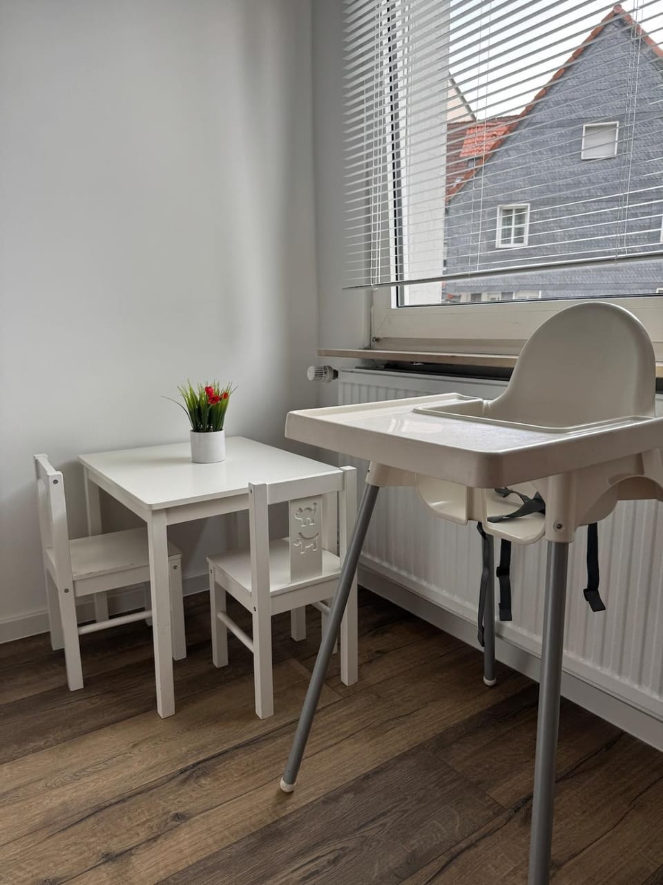 Mahesars Home Apartment in North Rhine-Westphalia