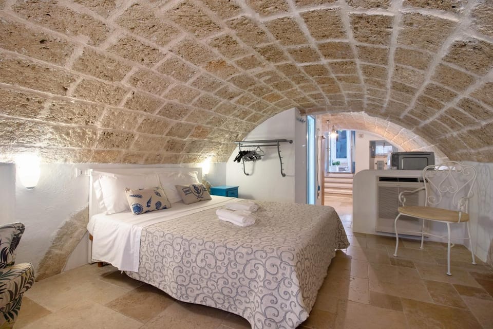 Property building, Living room, Bedroom