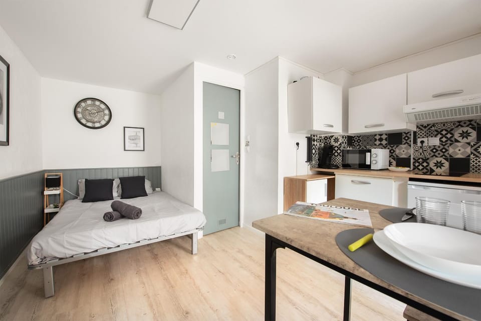 Bed, Living room, Dining area