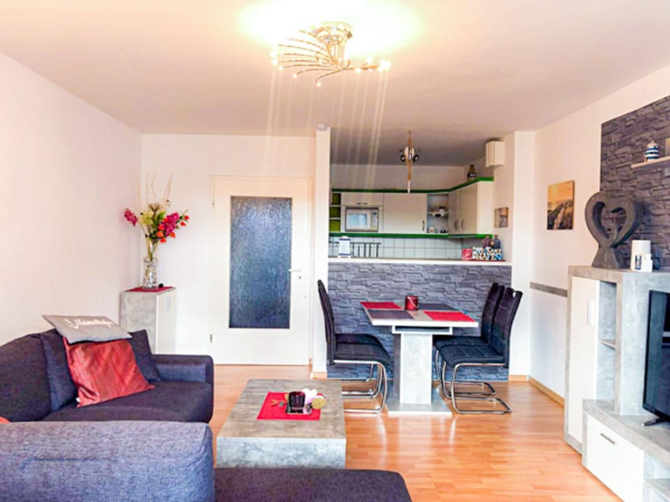 Kitchen or kitchenette, Living room, Seating area, Dining area