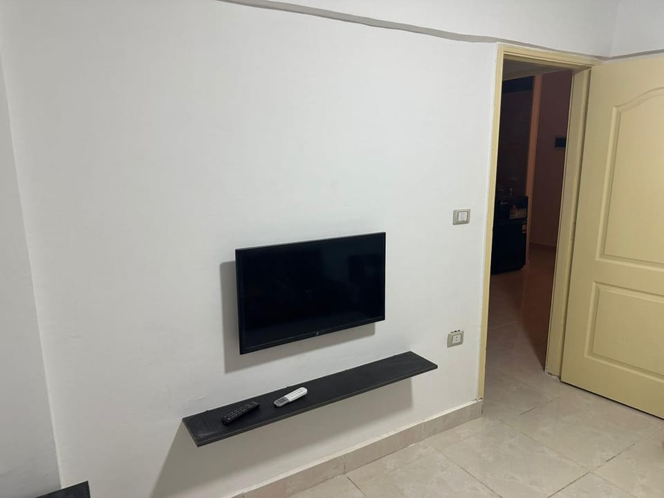 Communal lounge/ TV room, TV and multimedia, Evening entertainment