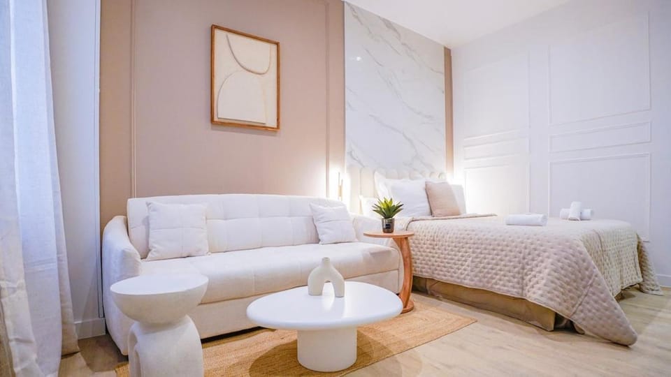 Modern Luxury Apartment Style & Serenity Apartment in Paris