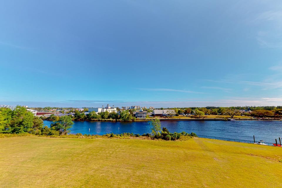 Yacht Club Villas 2-304 Apartment in North Myrtle Beach