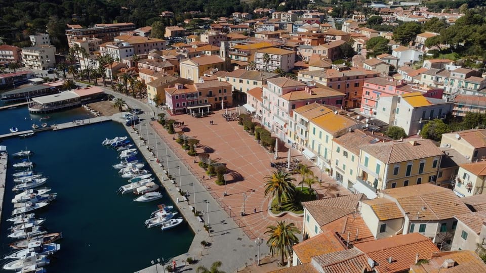 Restaurant/places to eat, Neighbourhood, Bird's eye view, City view, Sea view, Shopping Area