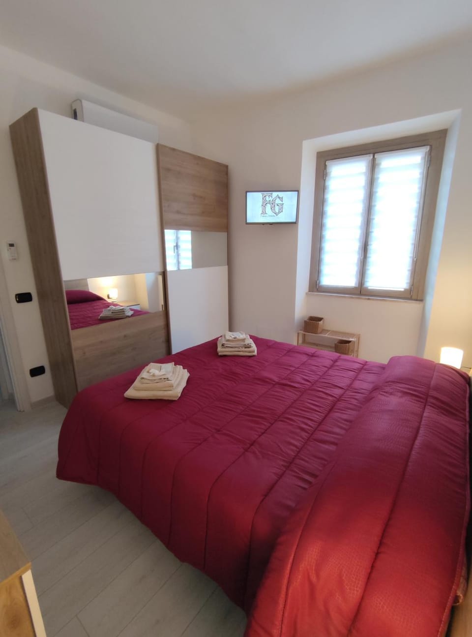 Bed, Bedroom, towels, wardrobe