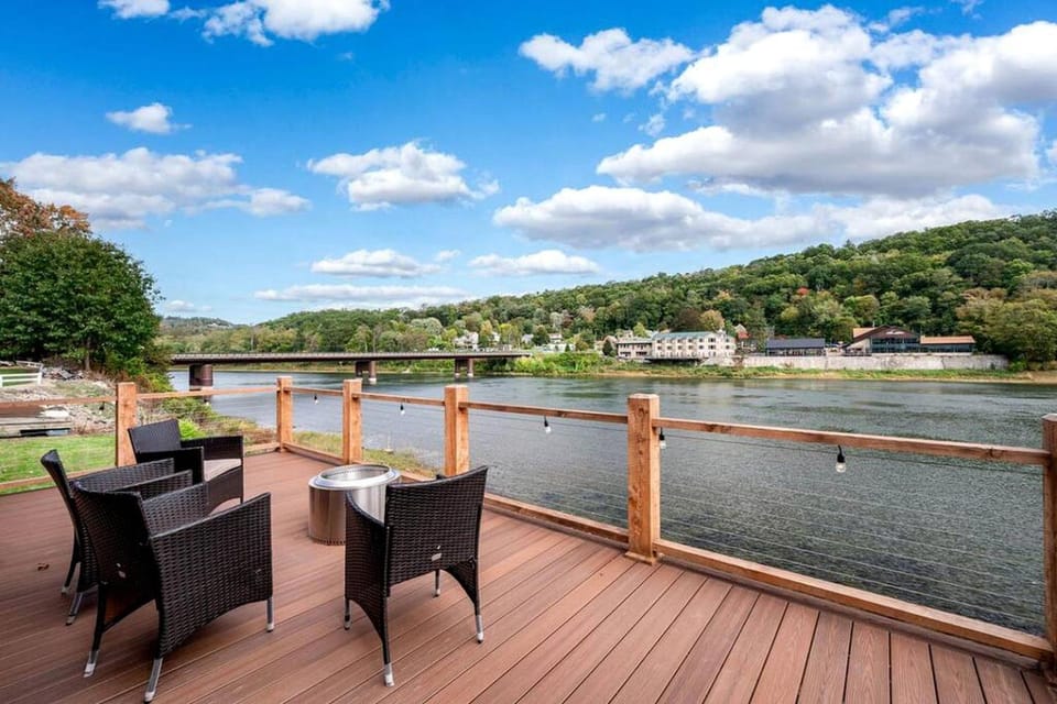 Family Fun by the River: Unmatched Cabin Experience in Pennsylvania Cabin in Allegheny River
