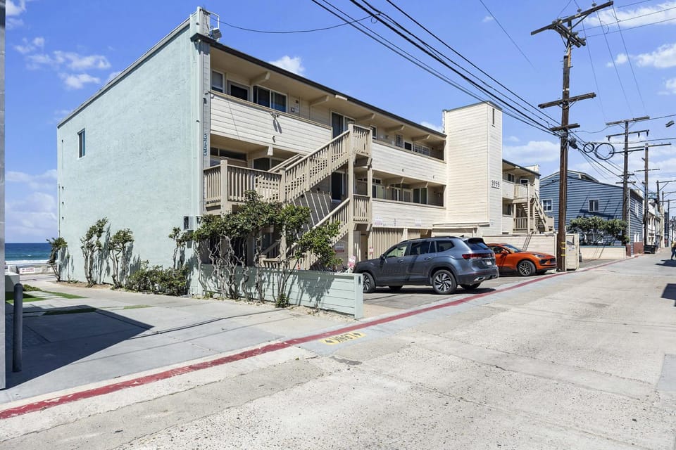 Shoreline Hideaway Apartment in Mission Beach