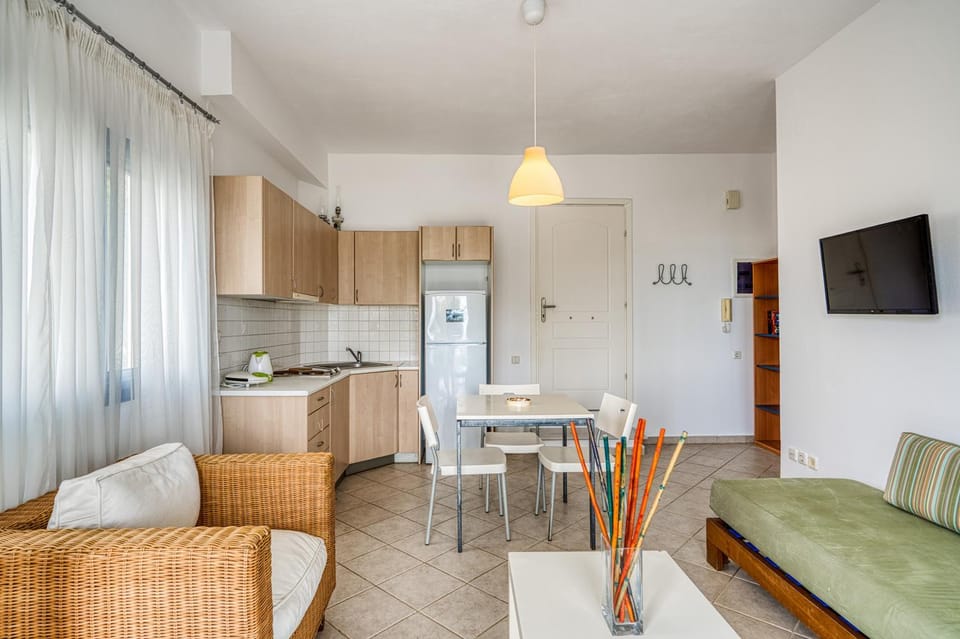 TV and multimedia, Kitchen or kitchenette, Seating area, Dining area, Evening entertainment