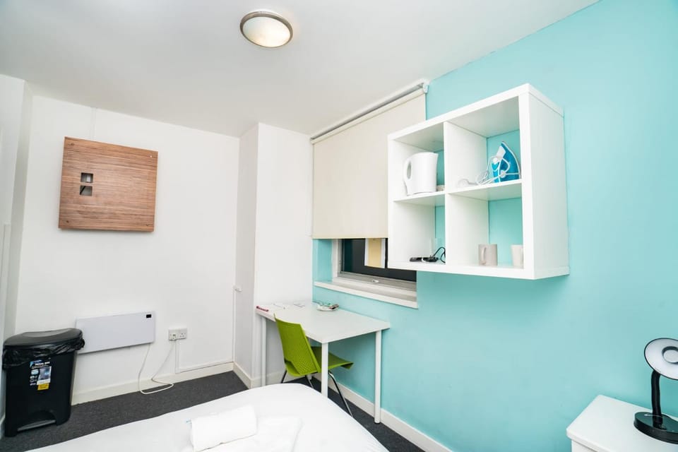 Budget En-suite Room in Coventry City Centre Inn in Coventry