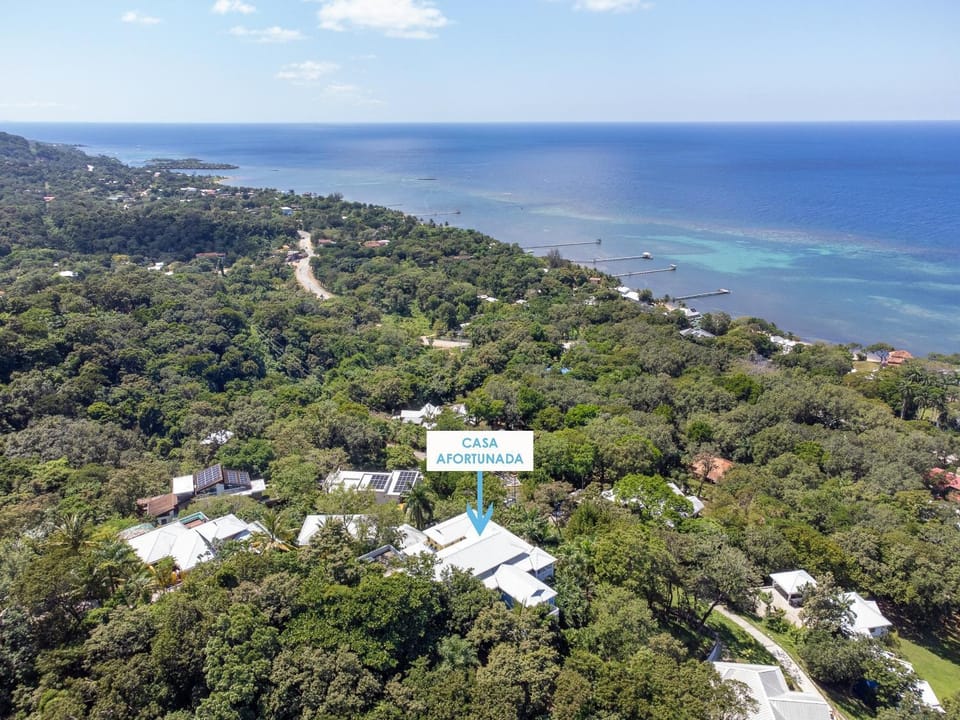 Casa Afortunada home House in Bay Islands Department