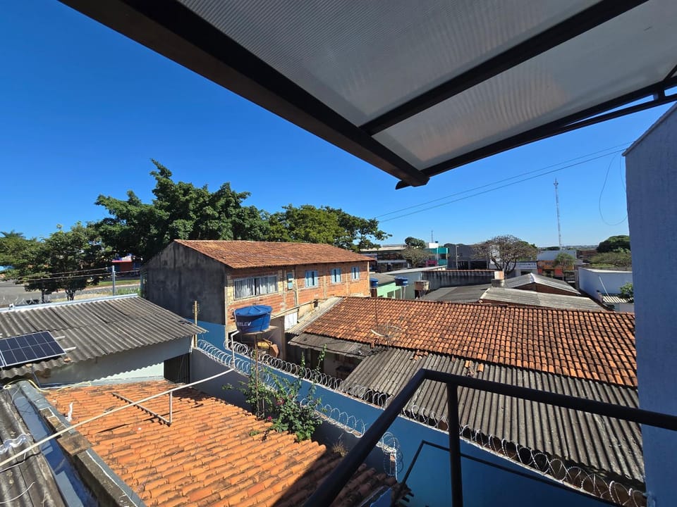 Property building, Day, Neighbourhood, Street view, Parking