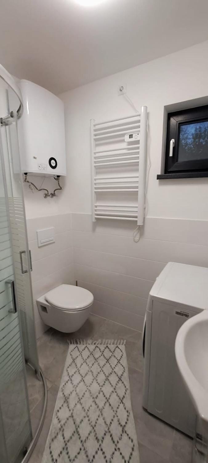 Shower, Toilet, Bathroom