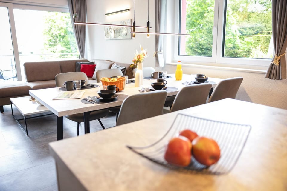Living room, Seating area, Dining area