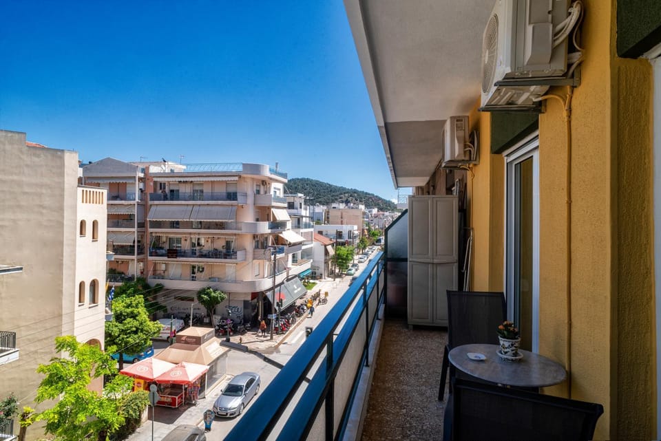 Property building, Neighbourhood, View (from property/room), Balcony/Terrace, Balcony/Terrace, City view, Mountain view, Street view