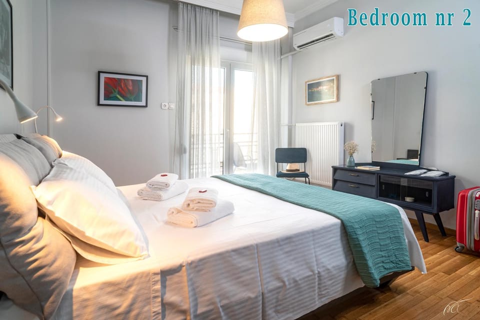 Bed, Photo of the whole room, Bedroom, towels, wardrobe, air conditioner