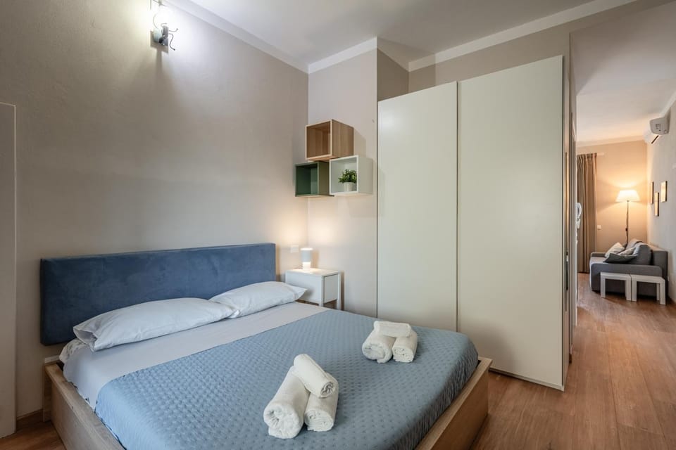 Living room, Bedroom