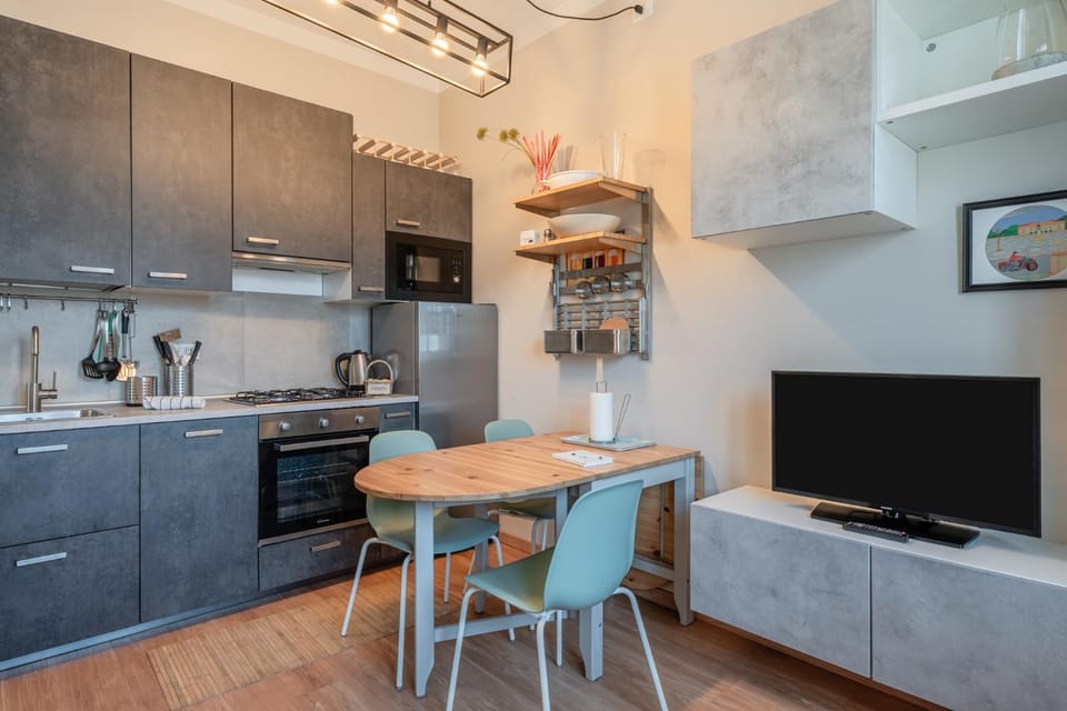 Property building, Kitchen or kitchenette, Living room